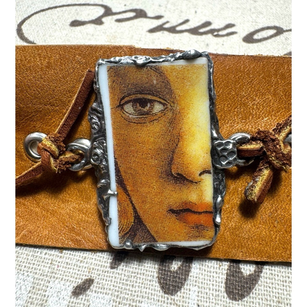 La Ghirlandata Rosetti Art Face Tile & Silver Blend Bezel Leather Cuff Bracelet - Picture 10 of 11